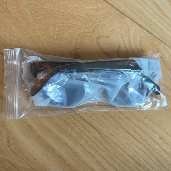 Saint Owen x Curateur WYLDE Tortoise Shell Women’s Sunglasses (NWT) - Picture 6 of 6